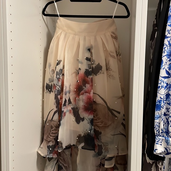 Cream coloured skirt with blue and pink floral print from honey. - Picture 6 of 7
